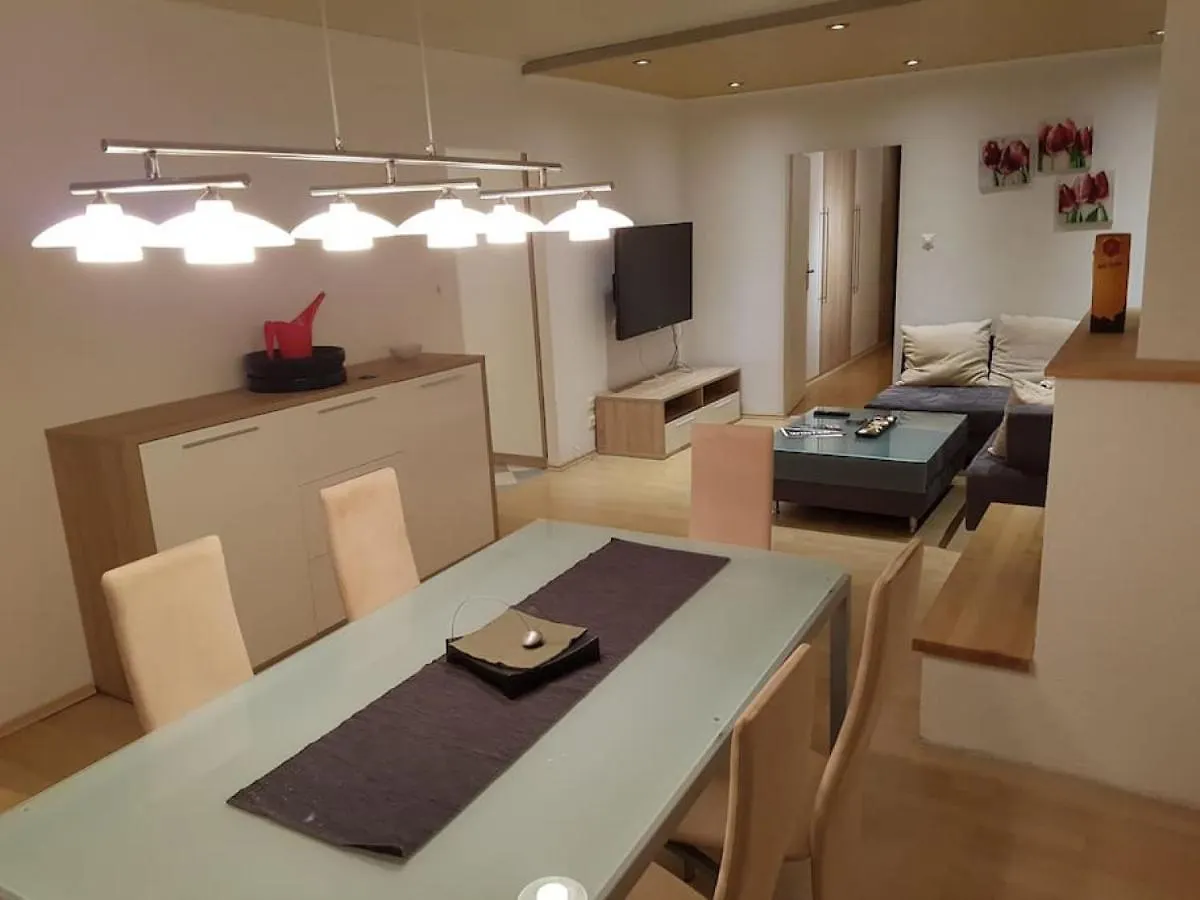 Esslinger Hauptstr Spacious Apartment With Loggia 维也纳 0*,  奥地利
