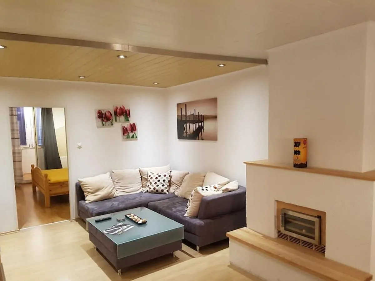 Esslinger Hauptstr Spacious Apartment With Loggia Vienna Austria