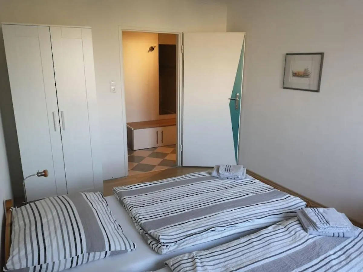 Esslinger Hauptstr Spacious Apartment With Loggia Vienna