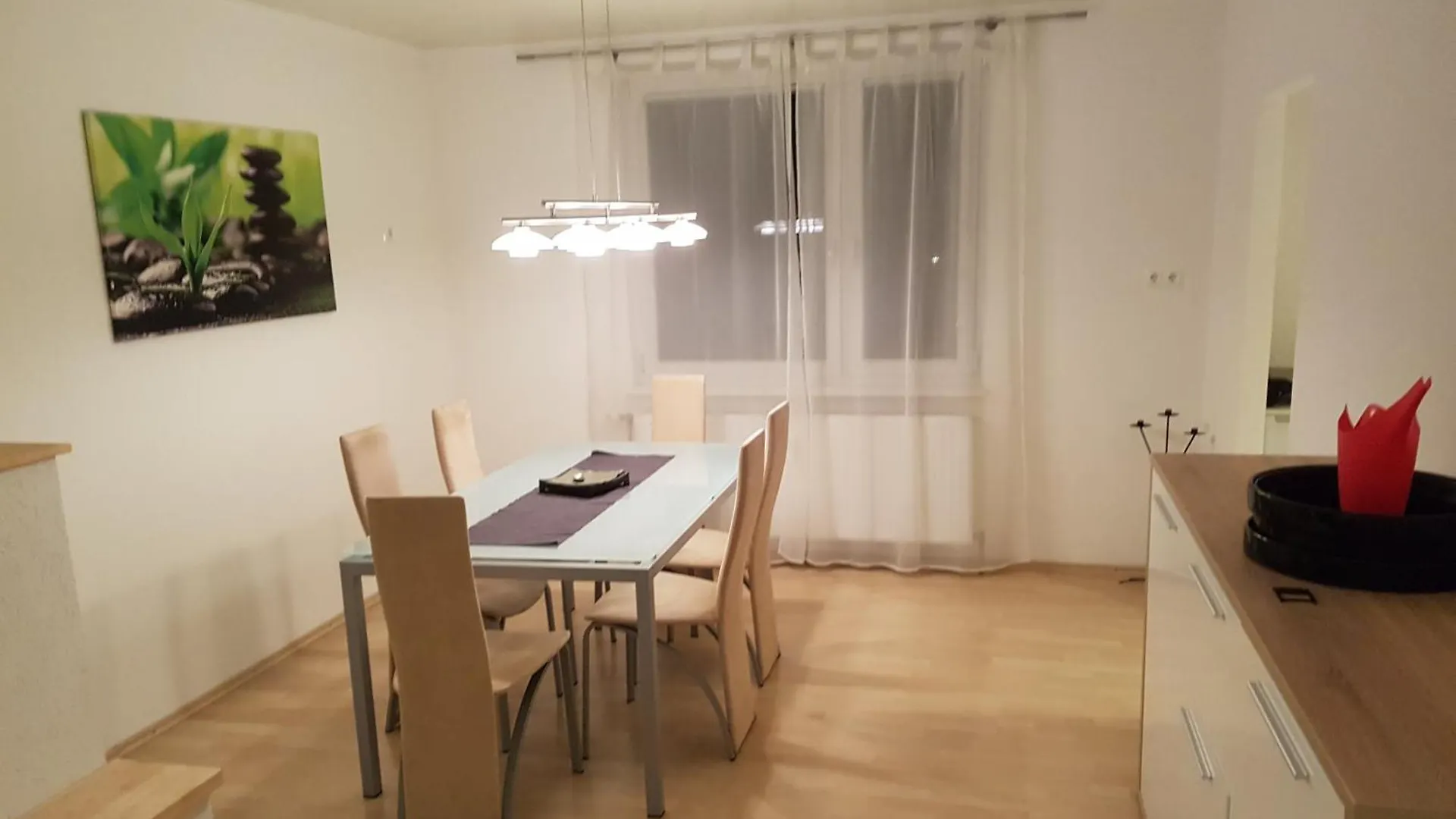 Esslinger Hauptstr Spacious Apartment With Loggia Vienna