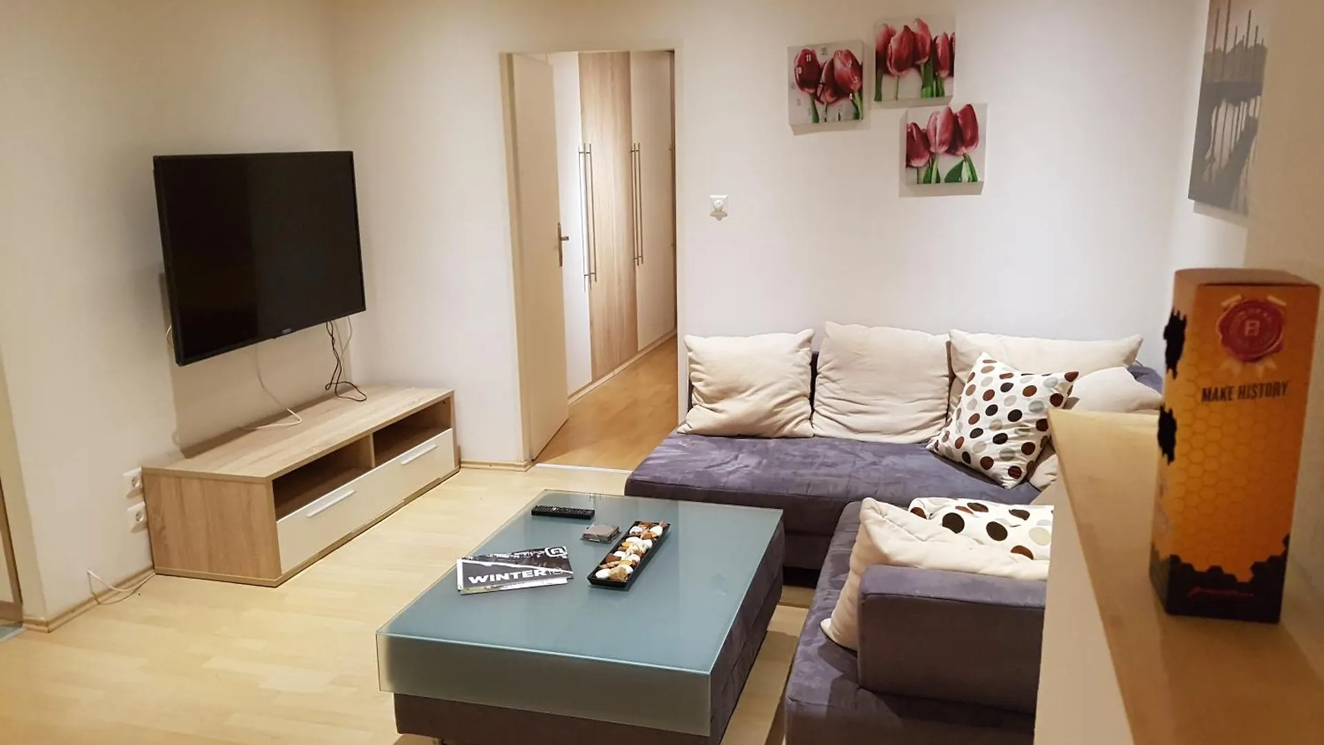 Esslinger Hauptstr Spacious Apartment With Loggia Vienna